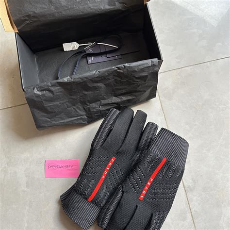 prada linea rossa gloves|Meer.